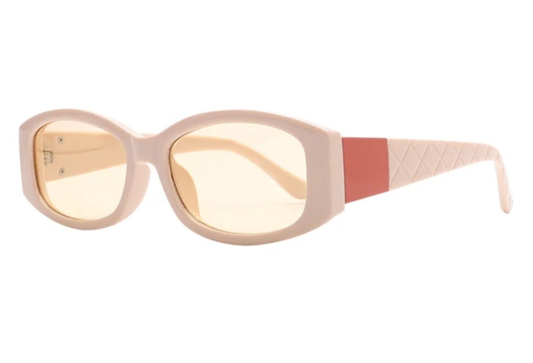 ME - YGG - 128 - MCROONS.COM